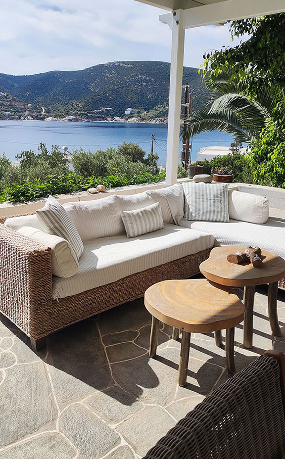 Veranda with sea view